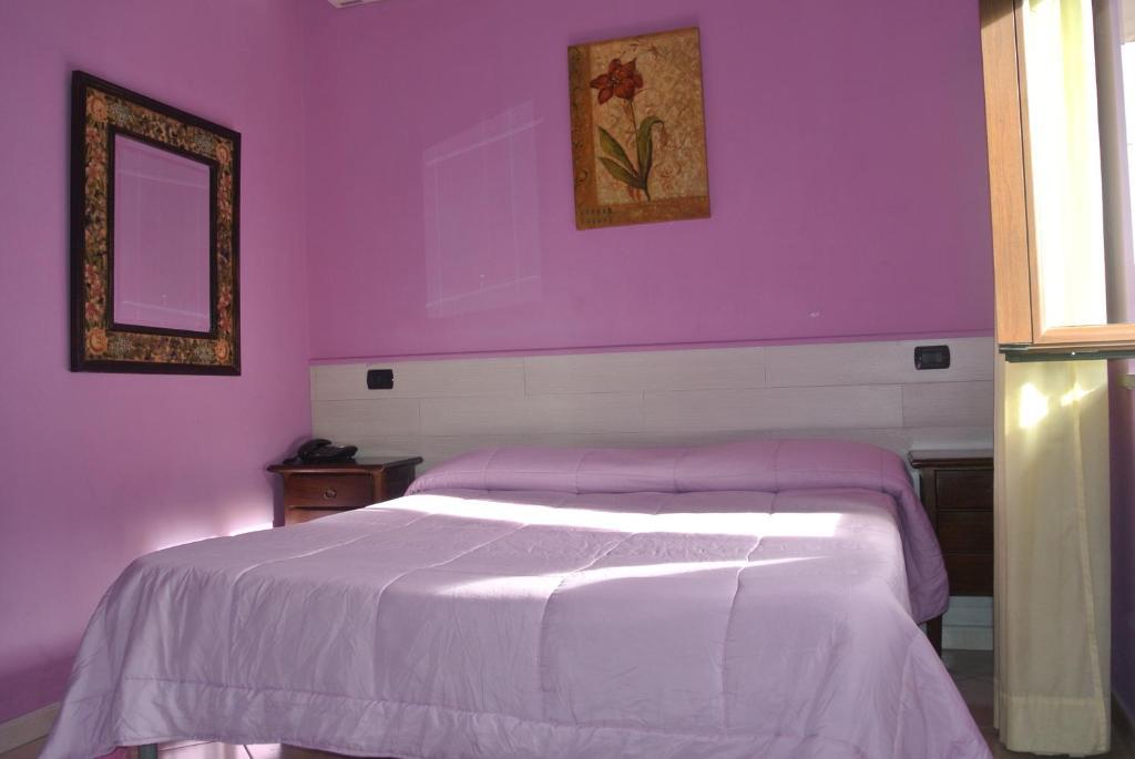 Hotel Casafort Pozzuoli Zimmer foto